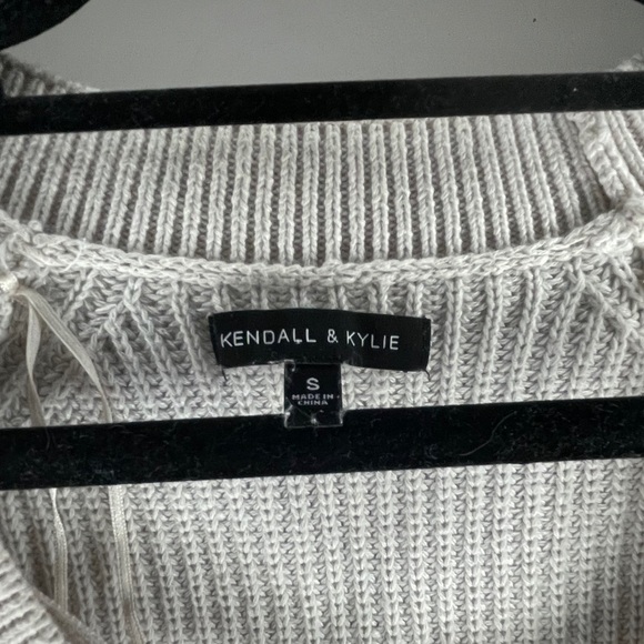 Pacsun (Kendall & Kylie) sweater - Picture 2 of 2